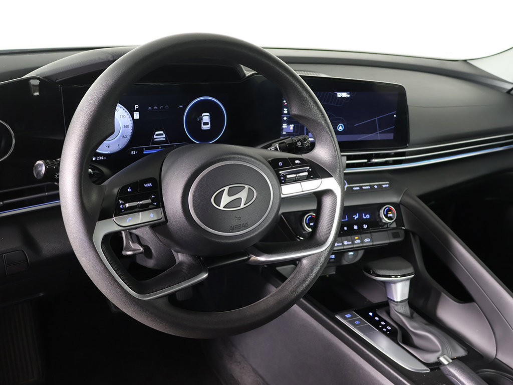Certified 2024 Hyundai Elantra SEL FWD image 23