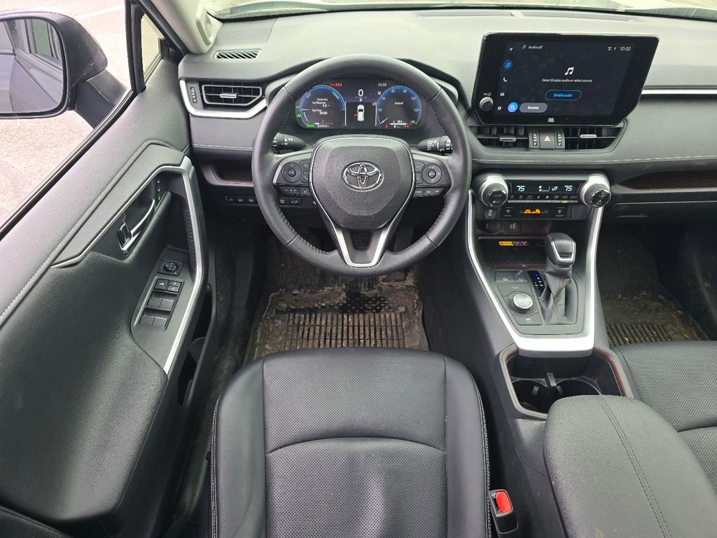 Used 2023 Toyota RAV4 Limited image 24
