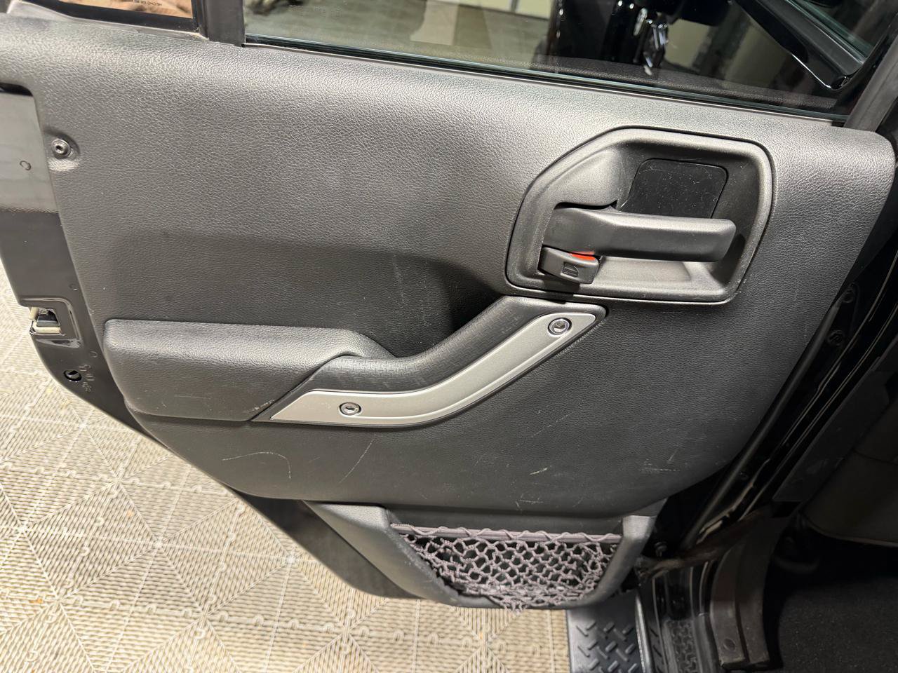 Used 2017 Jeep Wrangler Unlimited Sahara AWD/4WD image 19