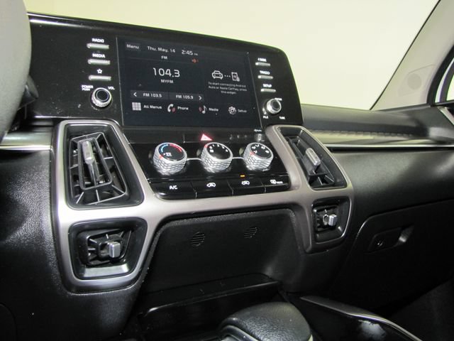 Used 2023 Kia Sorento LX FWD image 7