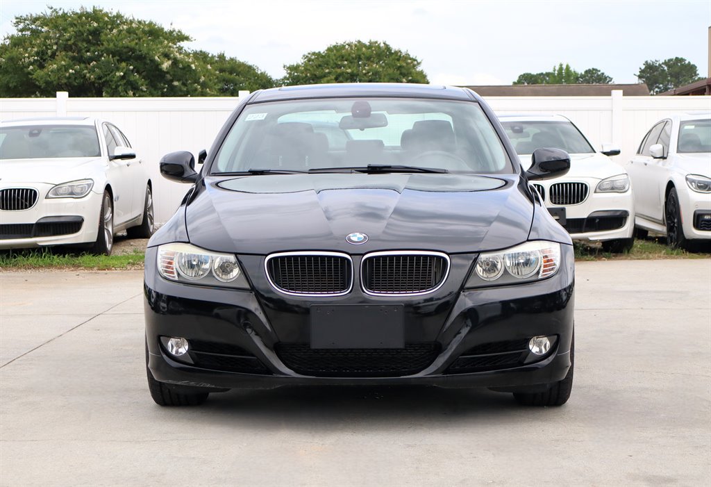 Used 2011 BMW 328i Sedan RWD image 2