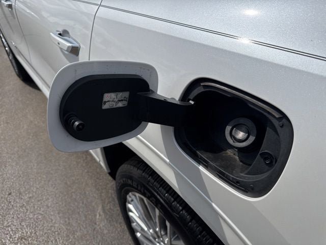 Used 2025 GMC Acadia Denali FWD image 20