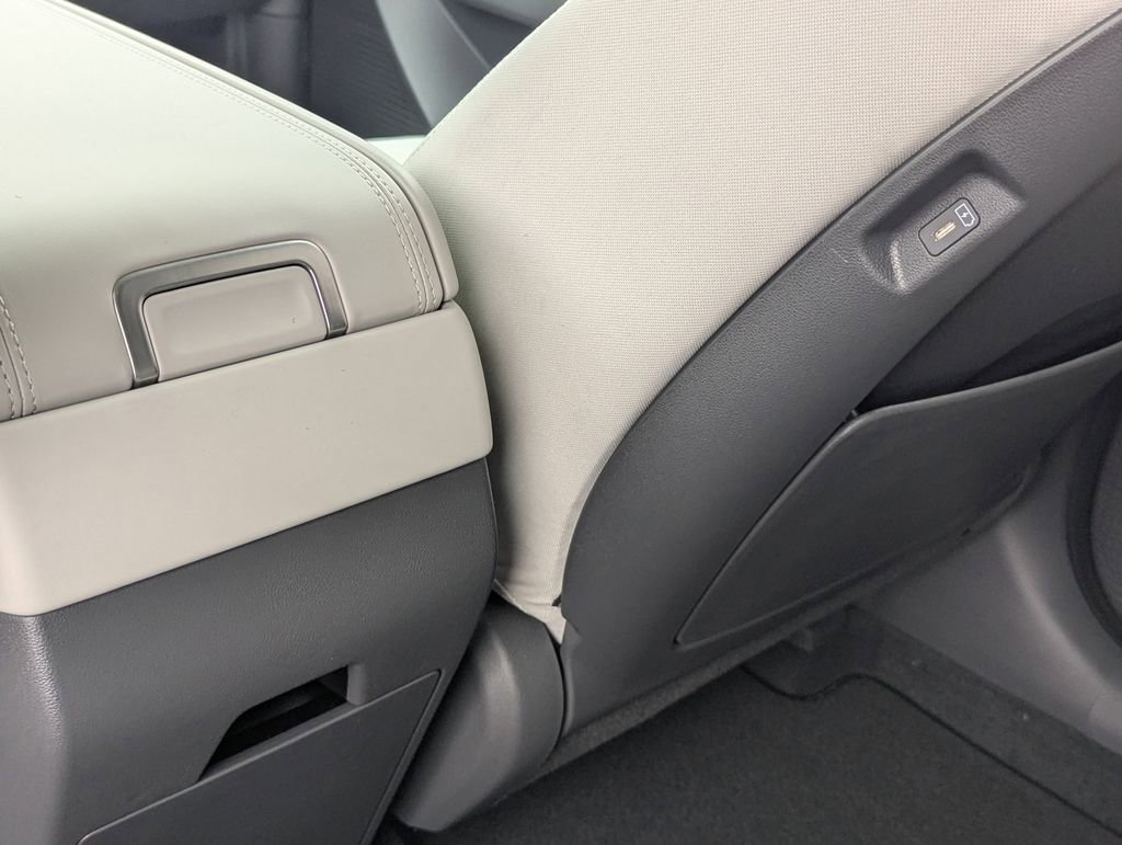 New 2026 Hyundai Santa Fe SE FWD image 17