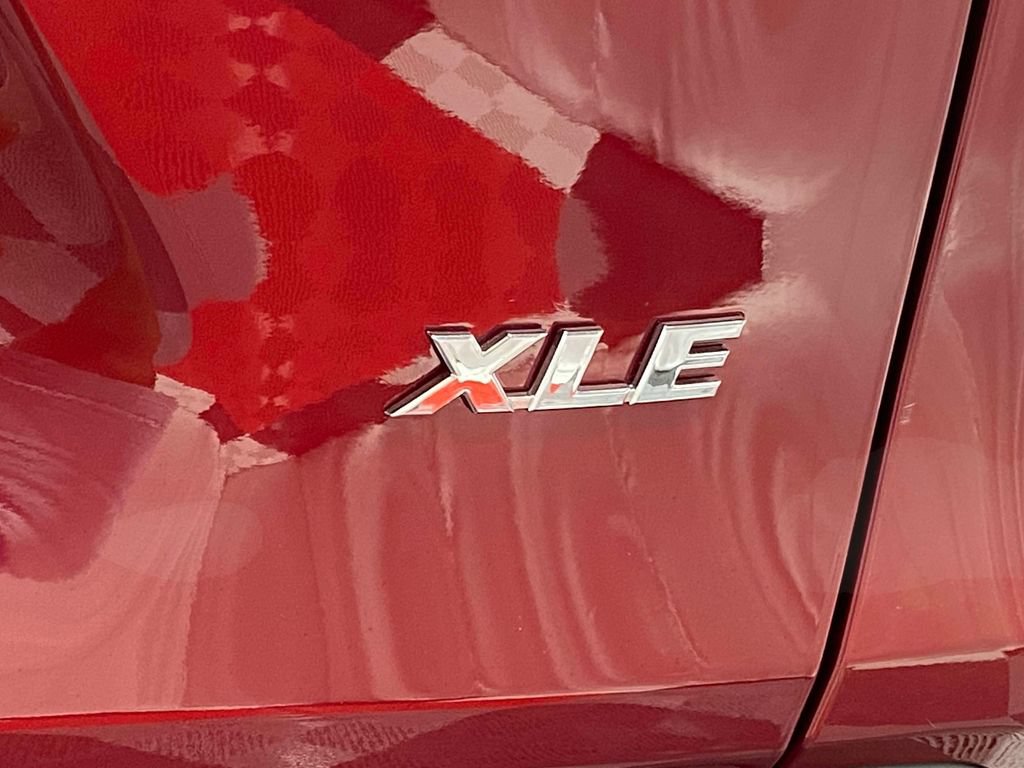 Used 2023 Toyota RAV4 XLE FWD image 9