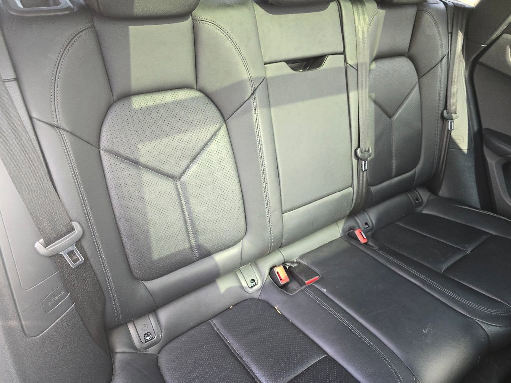 Used 2021 Porsche Macan AWD/4WD image 19