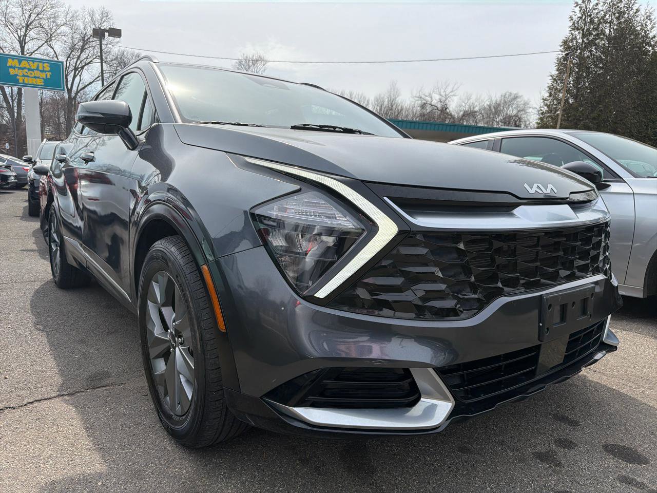 Used 2023 Kia Sportage SX image 3