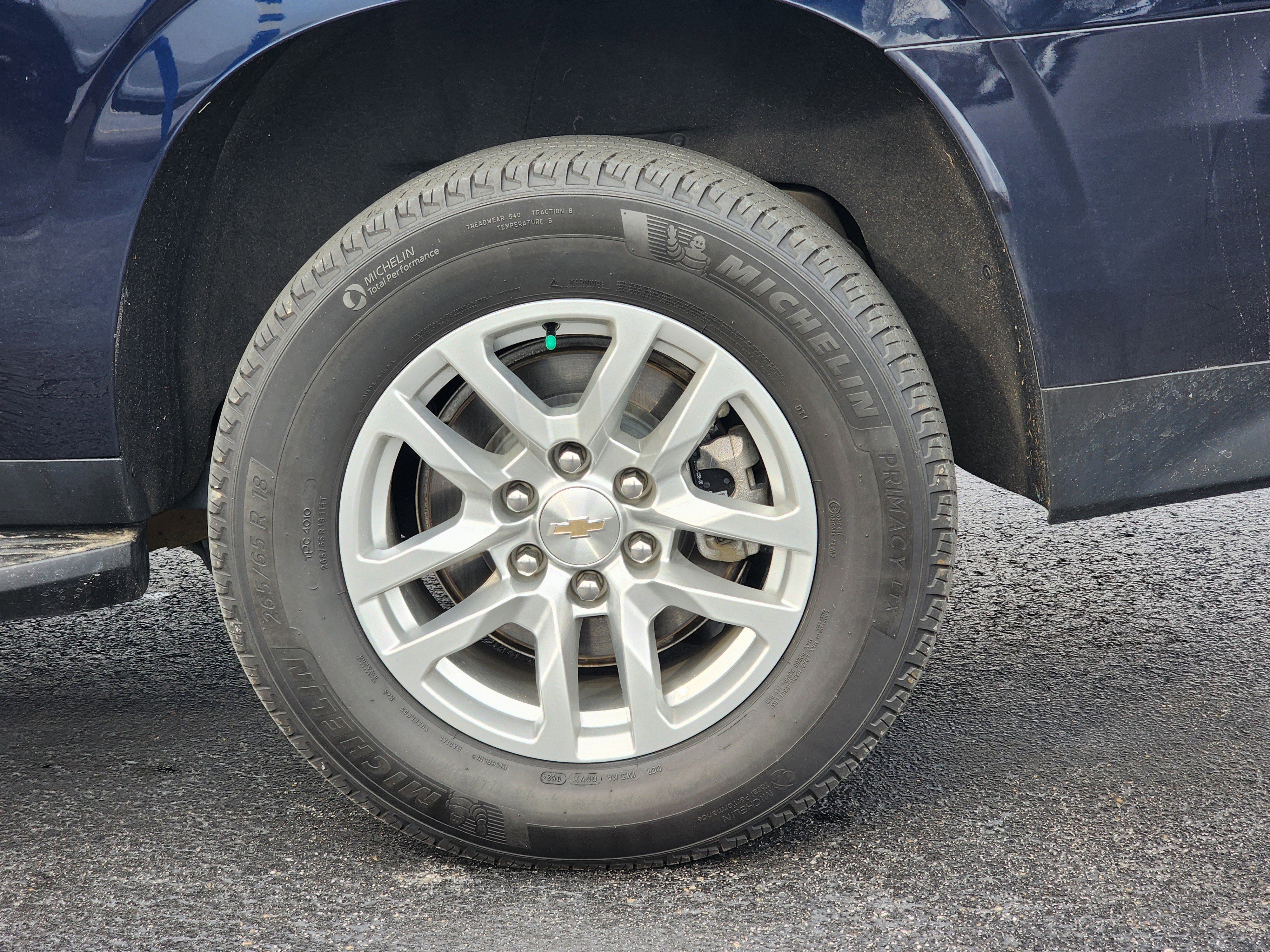 Used 2024 Chevrolet Suburban LT image 10