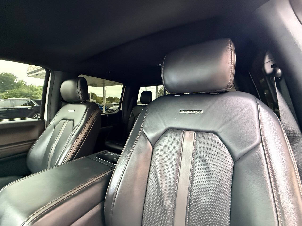 Used 2022 Ford F450 Platinum w/ FX4 Off-Road Package AWD/4WD image 29