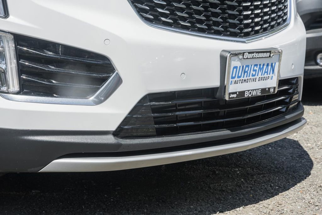 Used 2025 Cadillac XT5 Premium Luxury image 12