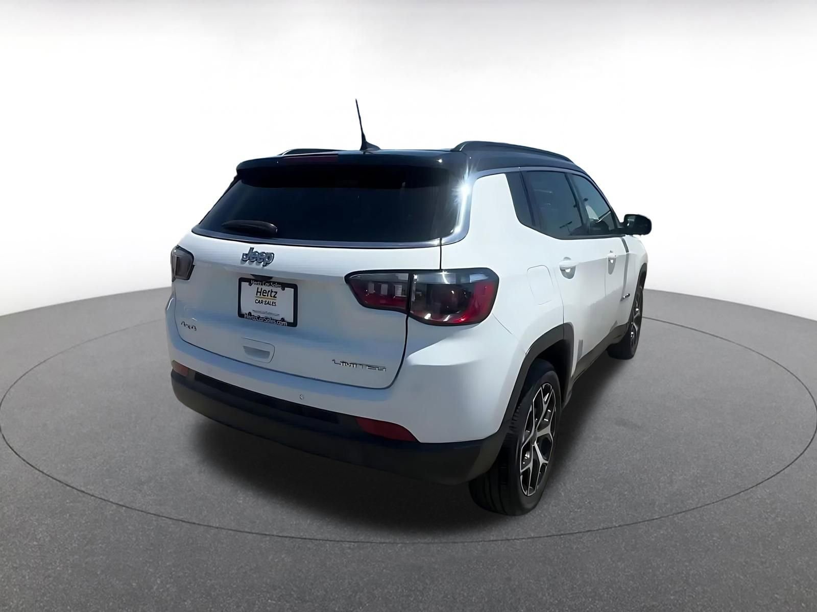Used 2025 Jeep Compass Limited AWD/4WD image 15