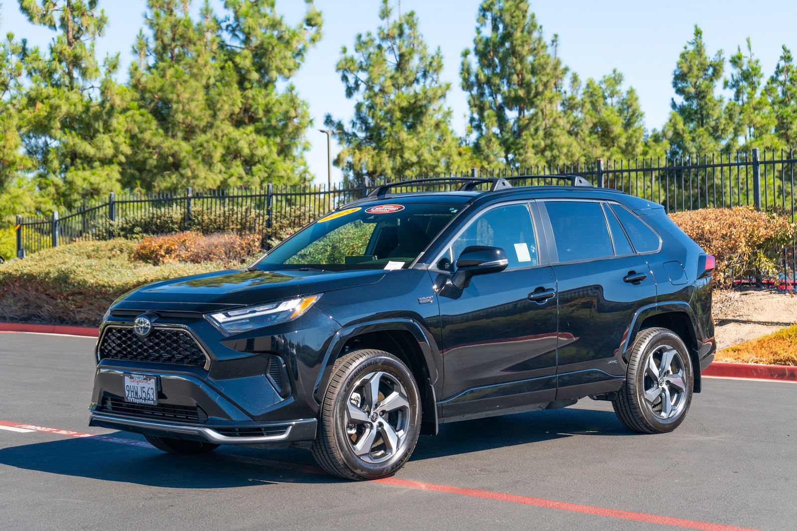 Certified 2023 Toyota RAV4 SE w/ Weather & Moonroof Package AWD/4WD image 5