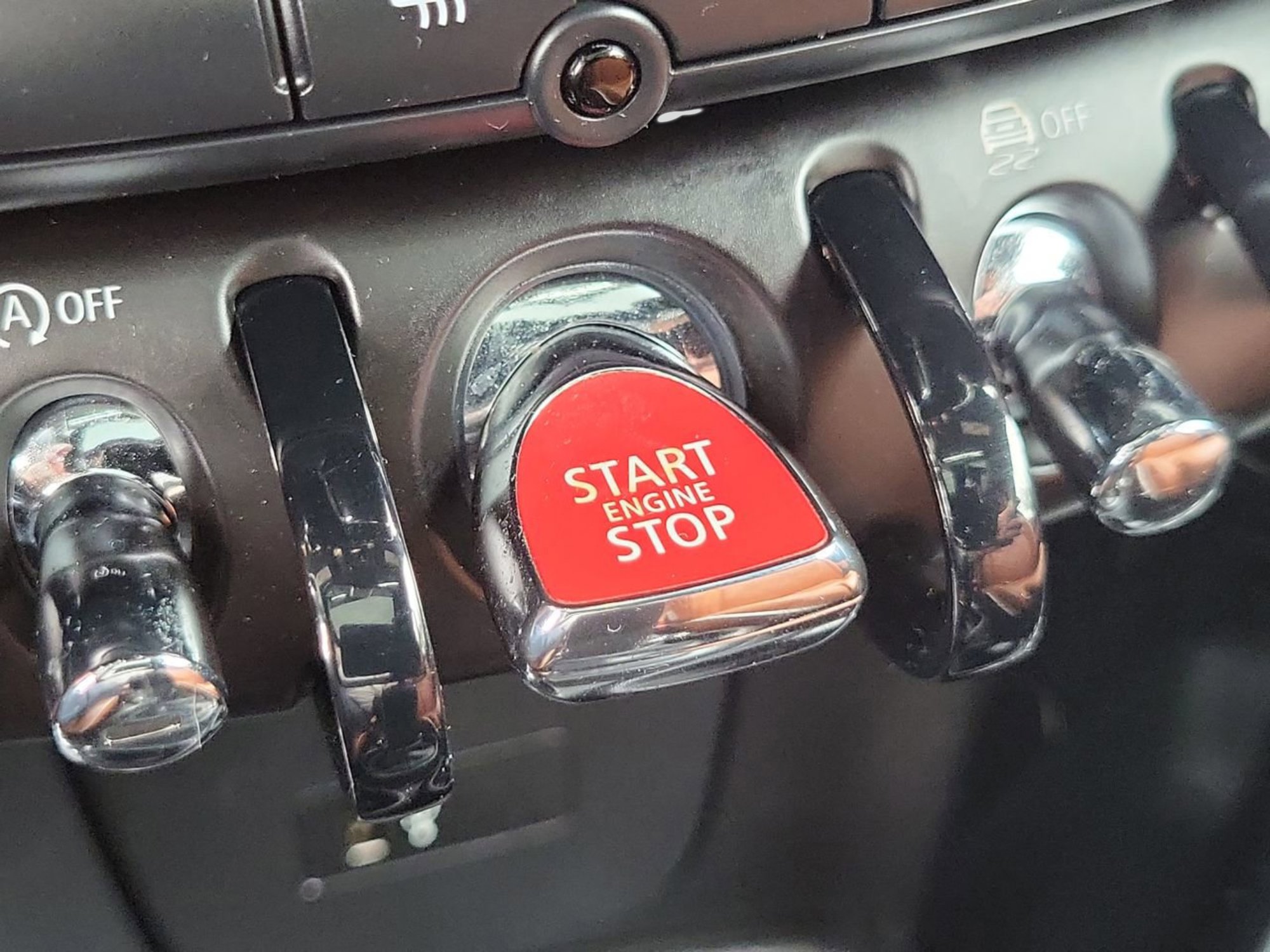 Used 2022 MINI Cooper S w/ Signature Upholstery Package image 26