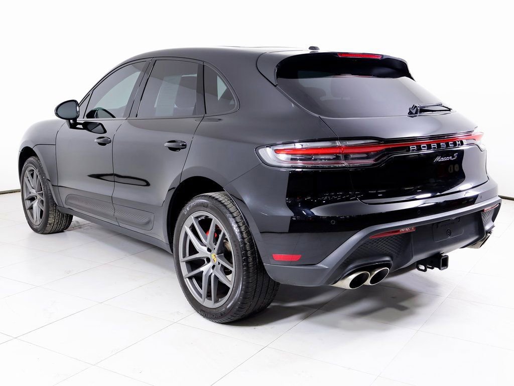 Certified 2023 Porsche Macan S image 3