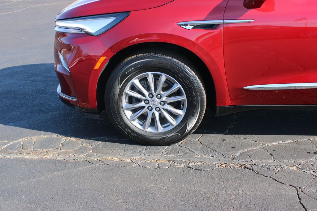 Used 2024 Buick Enclave Premium image 13