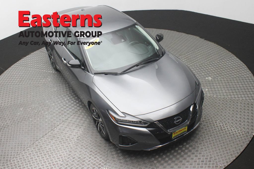 Used 2023 Nissan Maxima SV w/ Floor Mat Group FWD image 3