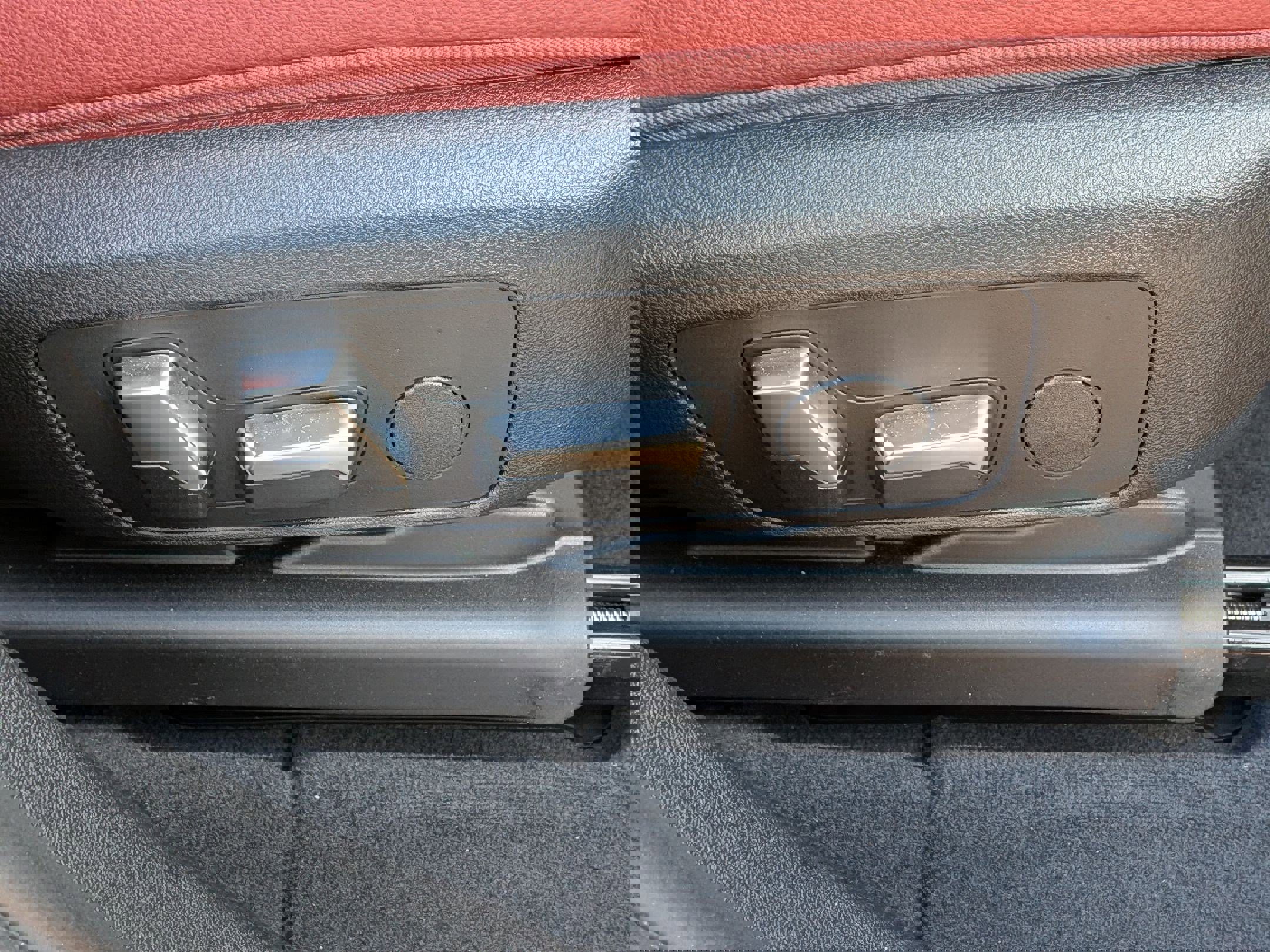 Used 2023 BMW X3 xDrive30i w/ M Sport Package image 39