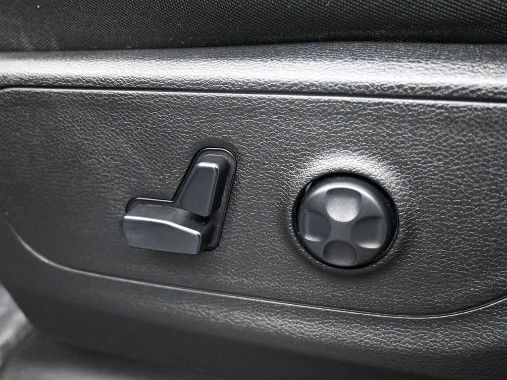 Used 2019 RAM 1500 Big Horn image 12