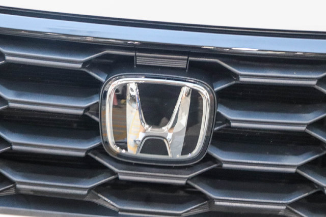 Used 2024 Honda Pilot Sport image 5