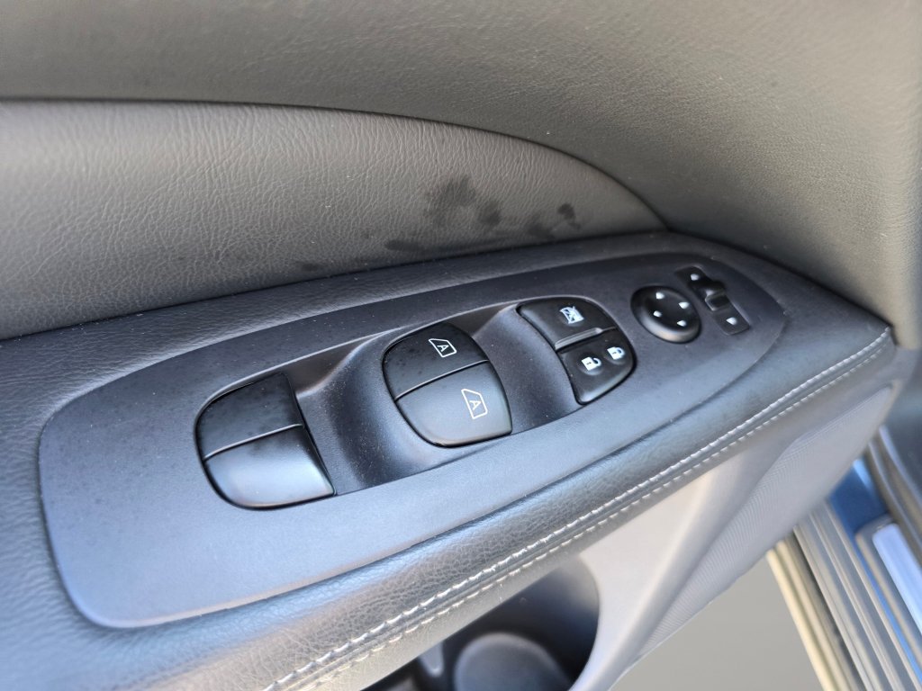 Used 2016 Nissan Pathfinder SL w/ SL Premium Package AWD/4WD image 36