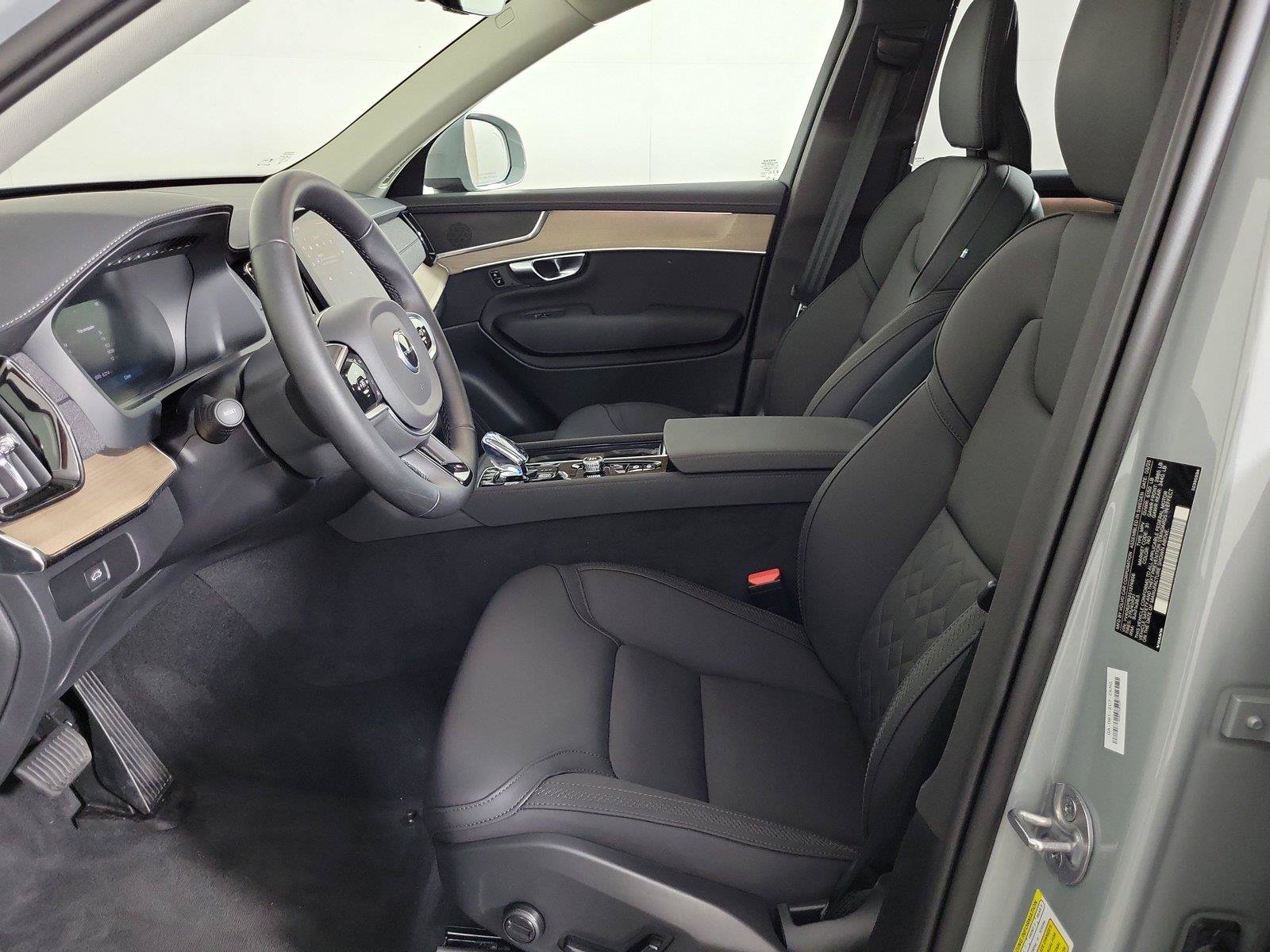 Used 2025 Volvo XC90 B6 Plus AWD/4WD image 20