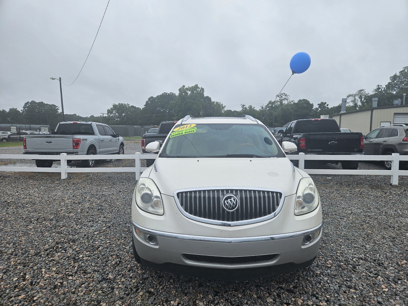 Used 2012 Buick Enclave Leather FWD image 2