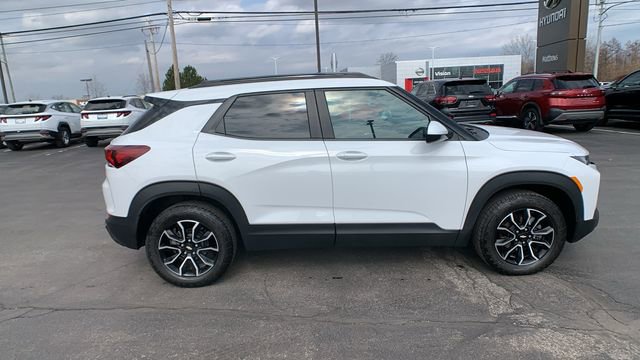 Used 2023 Chevrolet TrailBlazer ACTIV w/ Sun and Liftgate Package image 6