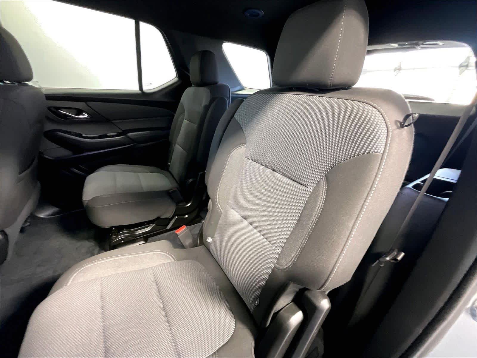 Used 2023 Chevrolet Traverse LT w/ LPO, Floor Liner Package AWD/4WD image 15
