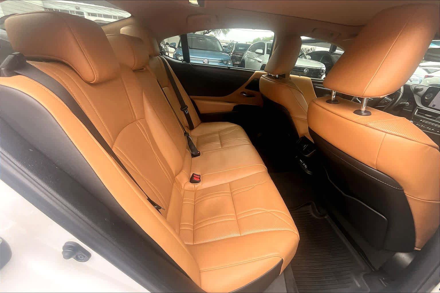 Used 2024 Lexus ES 350 Ultra Luxury w/ Accessory Package (Z2) FWD image 20