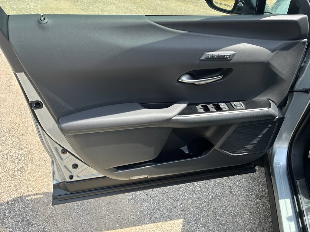 Used 2023 Lexus UX 250h F Sport w/ Accessory Package (Z1) AWD/4WD image 11
