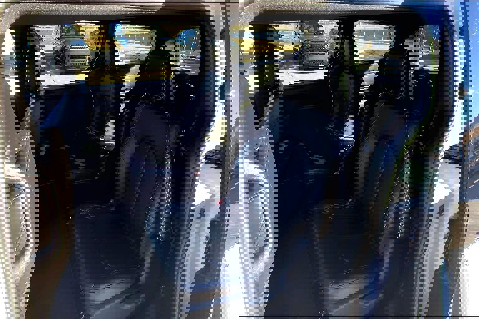 Used 2025 Chrysler Pacifica Select image 21