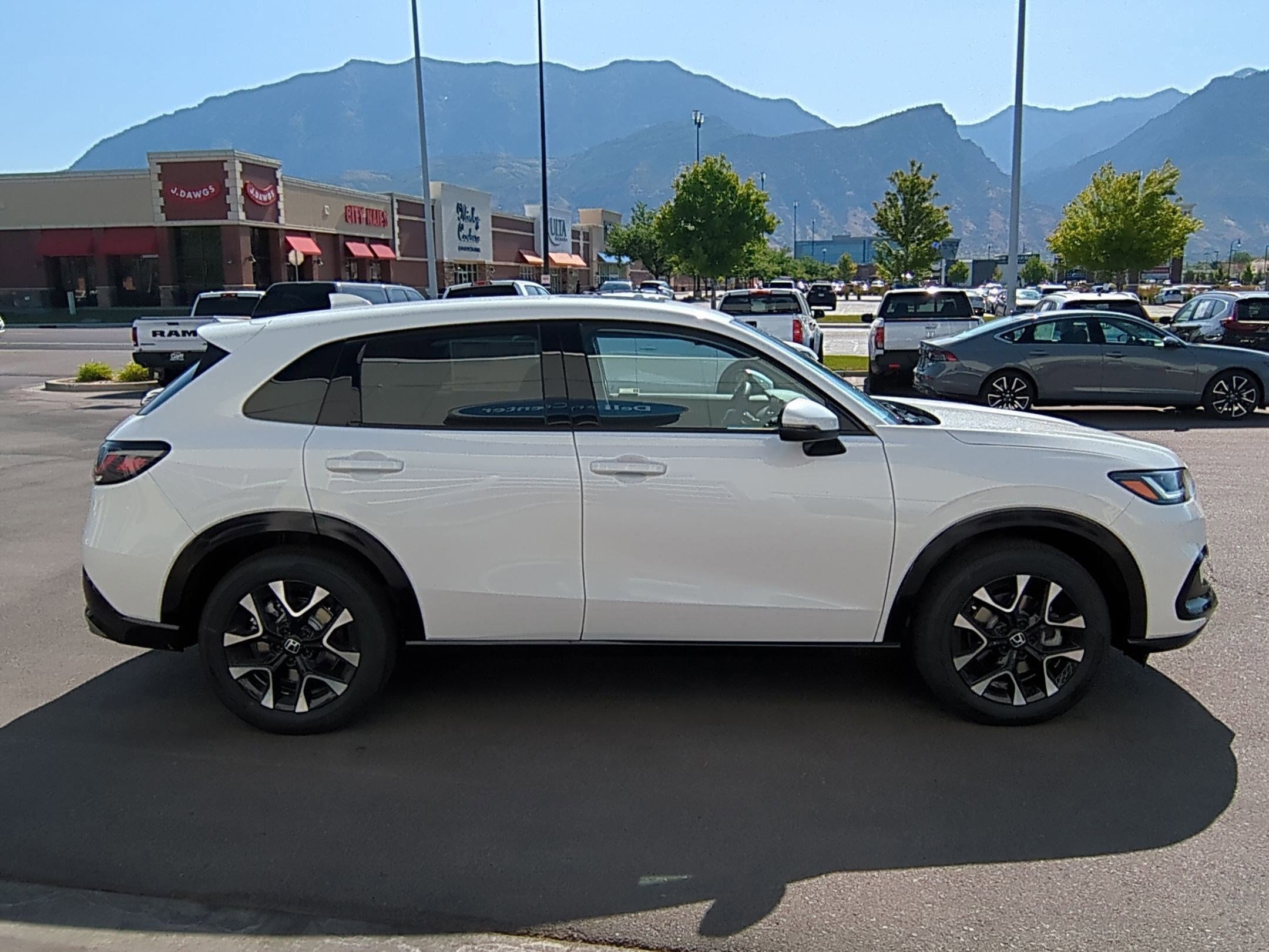 New 2026 Honda HR-V EX-L image 2