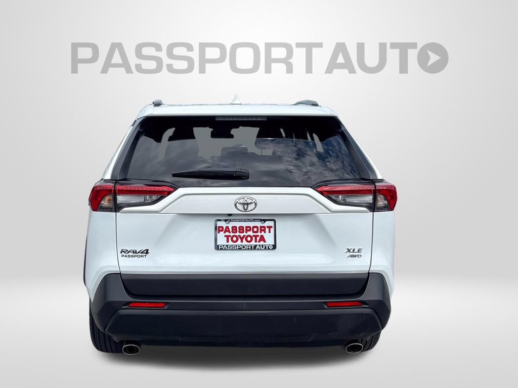 Used 2025 Toyota RAV4 XLE AWD/4WD image 7