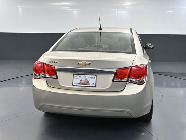 Used 2013 Chevrolet Cruze LS FWD image 5