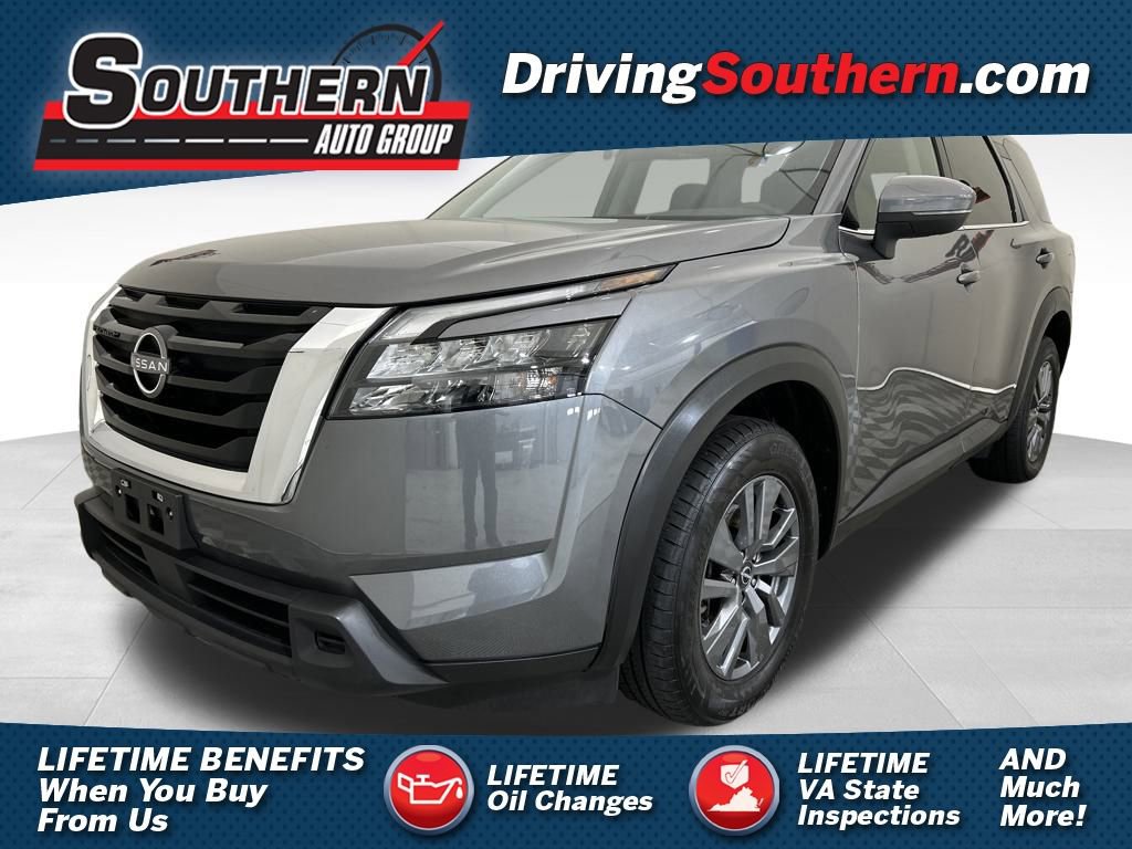 Used 2024 Nissan Pathfinder SV