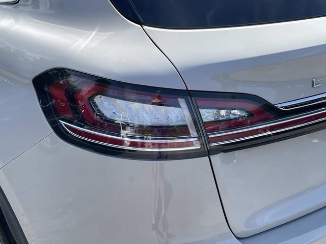 Certified 2022 Lincoln Nautilus FWD image 10
