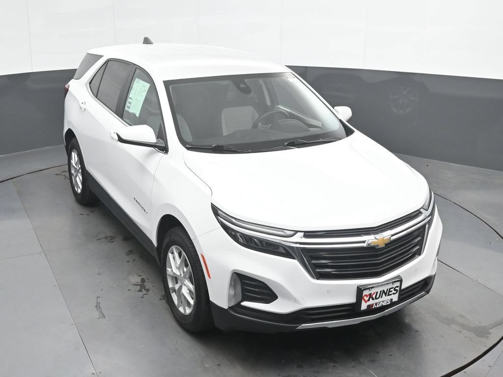 Used 2023 Chevrolet Equinox LT w/ Driver Convenience Package AWD/4WD image 32
