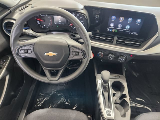 Used 2026 Chevrolet Trax LS FWD image 28