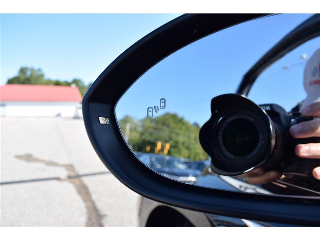 Used 2023 Volkswagen Jetta SEL image 12