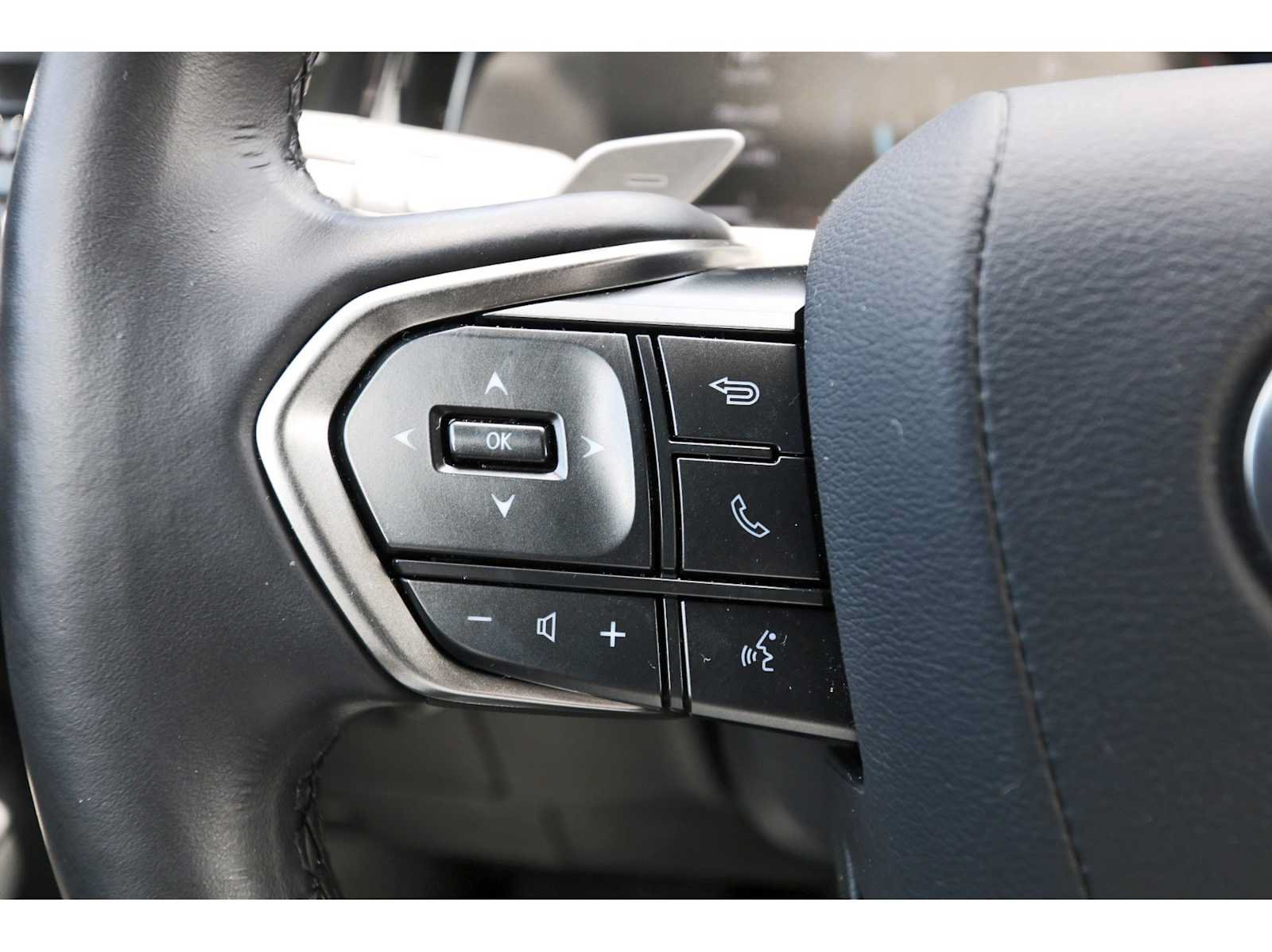 Used 2025 Lexus TX 350 AWD w/ Technology Package image 16