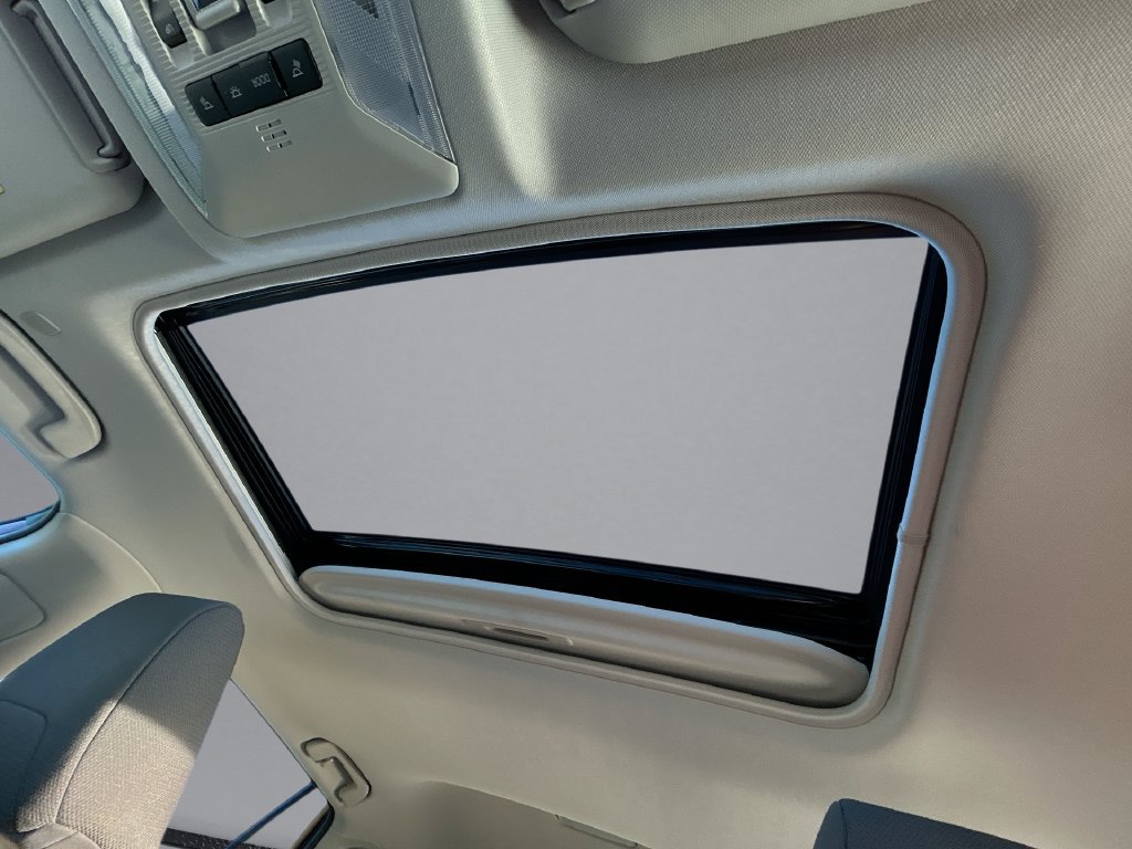Used 2025 Toyota RAV4 XLE w/ Convenience Package FWD image 30