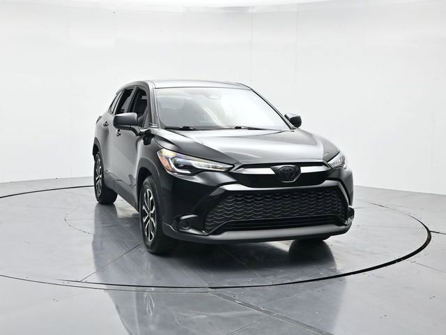 Used 2023 Toyota Corolla Cross S image 5