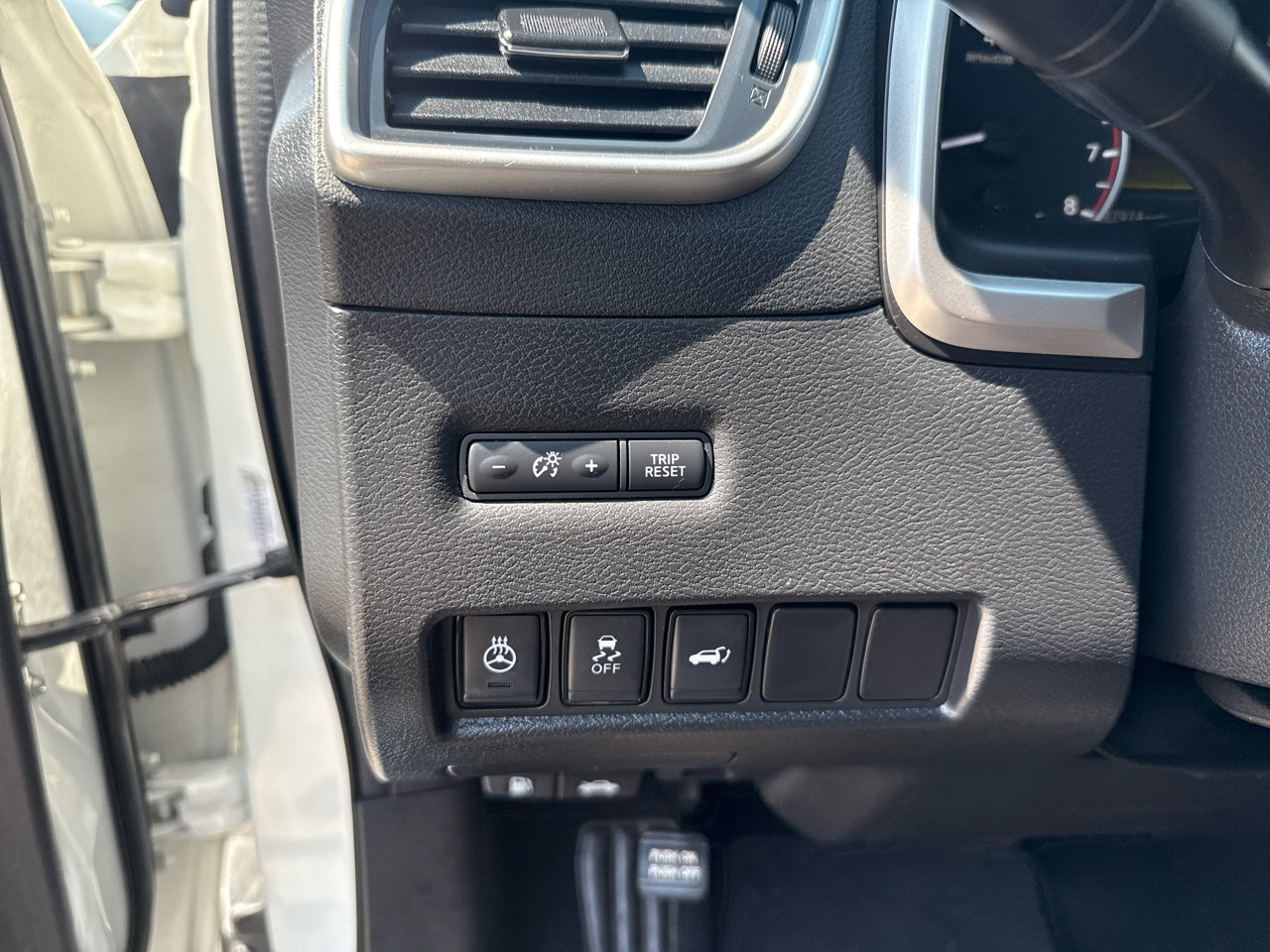 Used 2018 Nissan Murano SL w/ Moonroof Package image 28