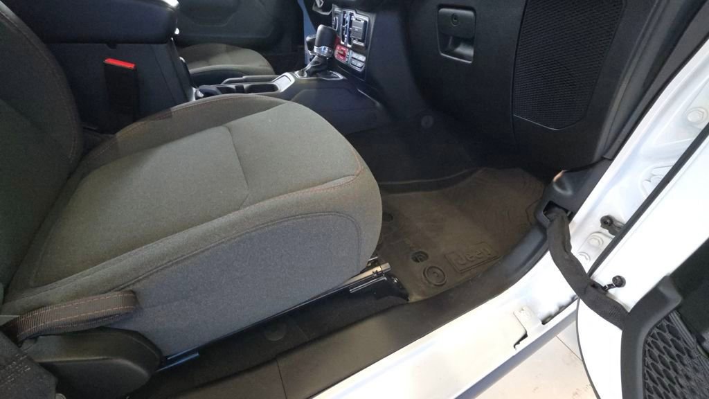 Used 2024 Jeep Gladiator Rubicon image 14