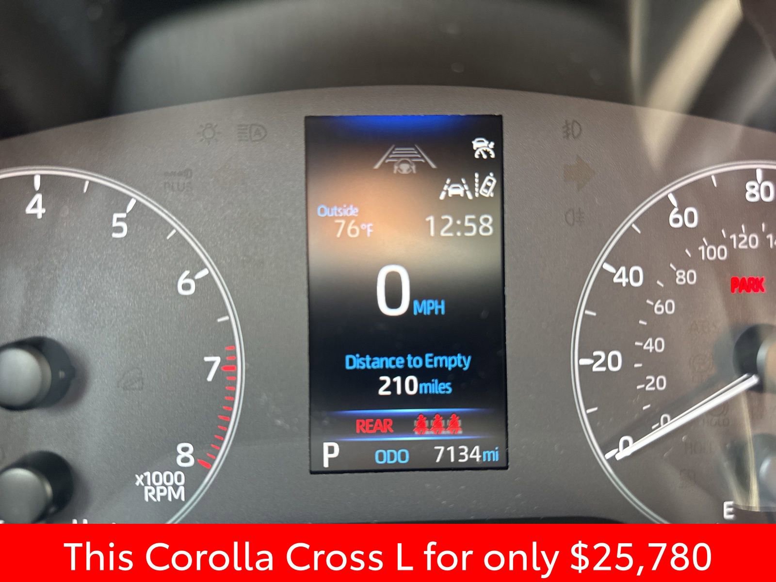 Used 2025 Toyota Corolla Cross L image 17