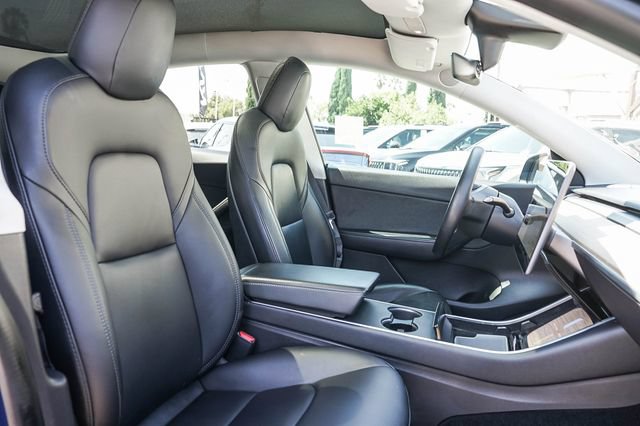 Used 2021 Tesla Model Y Long Range AWD/4WD image 18