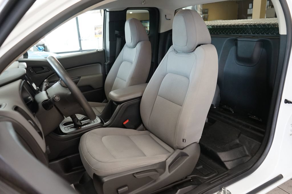 Used 2020 Chevrolet Colorado W/T RWD image 2