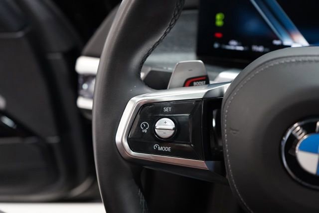 Used 2025 BMW 740i xDrive image 22