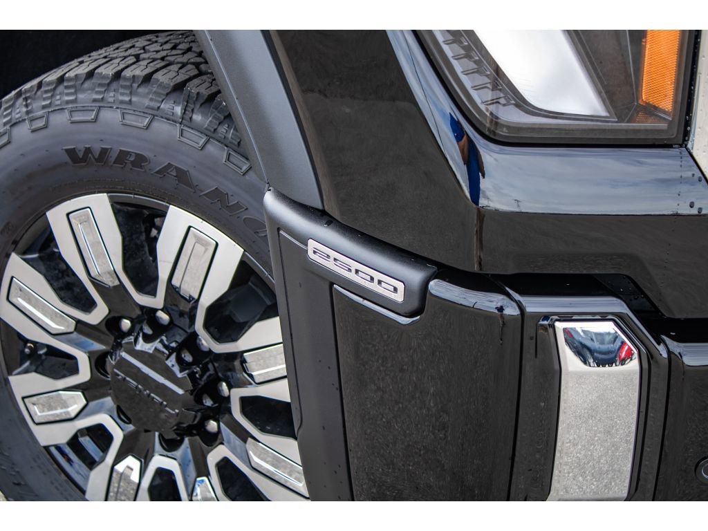 New 2026 GMC Sierra 2500 Denali w/ Denali Reserve Package image 12
