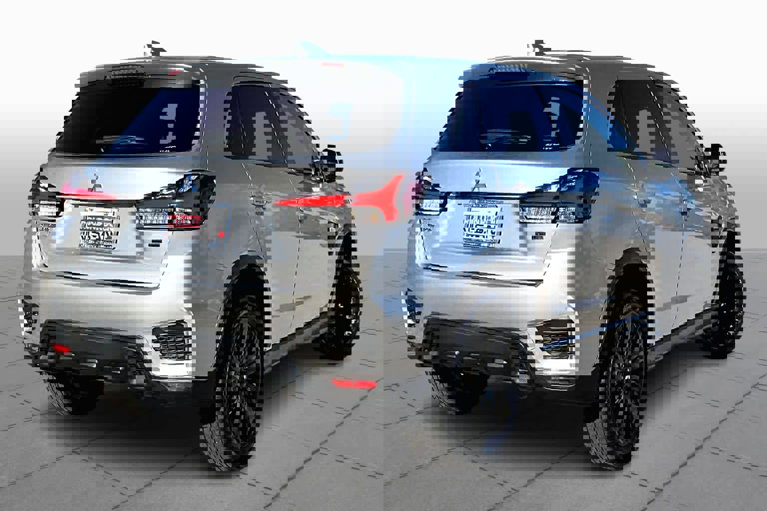 Used 2024 Mitsubishi Outlander Sport LE image 12