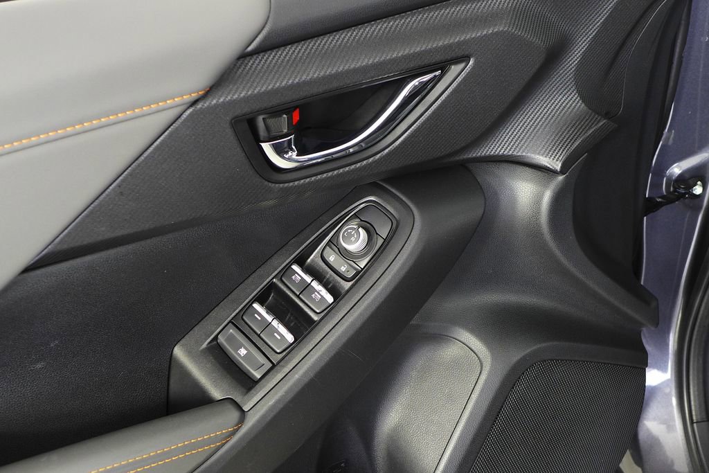 Certified 2025 Subaru Crosstrek 2.5i Limited w/ Crosstrek Mirror Package image 12